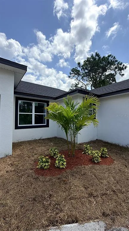 4 bed, 3.0 bath, 2000 sqft, $2,500 — Photo 2