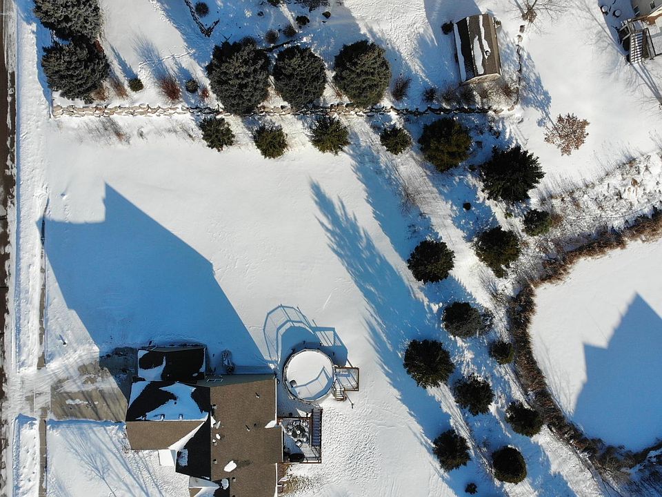 2nd image of 833 Stone Creek Dr