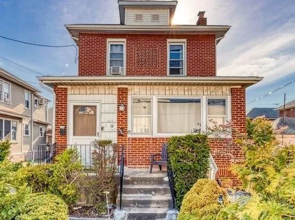 14 Lawrence Parkway, Lawrence, NY 11559