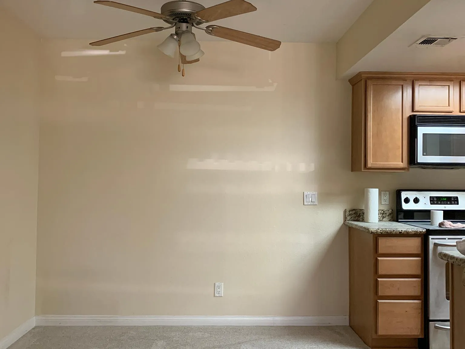 1 bed, 704 sqft, $2,400 — Photo 2