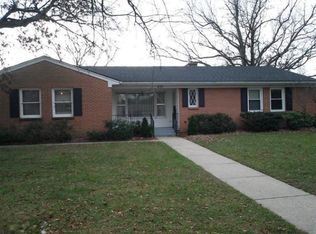 610 Birchwood Ct, Lowell, MI 49331