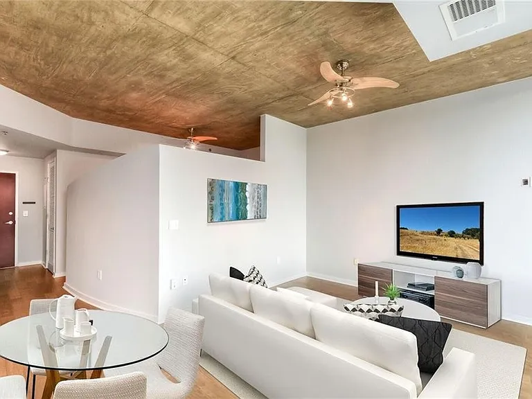 3324 Peachtree Rd NE #1403 — Photo 2