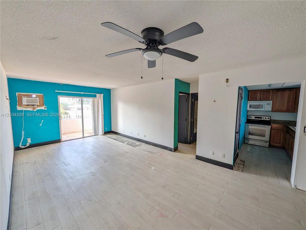 3201 NE 14th Street Cswy APT 408, photo 9