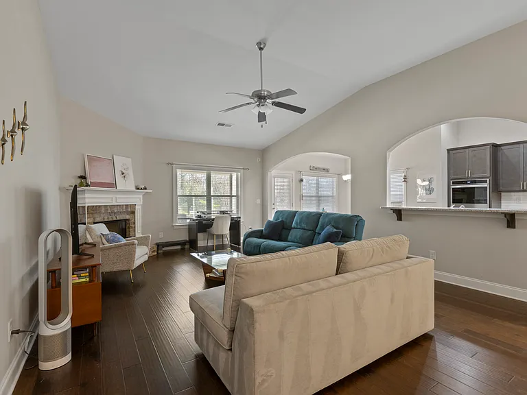 253 Woodward Way — Photo 12
