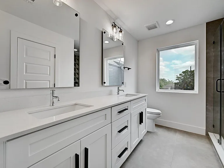 2308 Maxwell Ln #2 — Photo 9