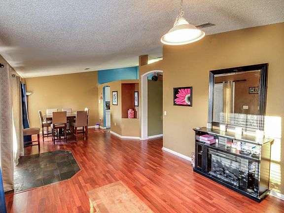 4th image of 3207 Sabal Palm Dr