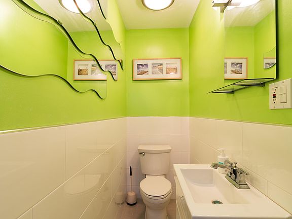 5th image of 633 Washington Ave #1