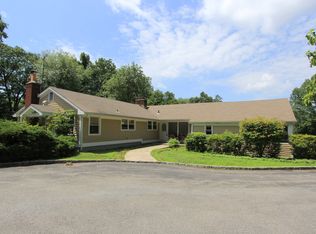 10 Skyview Dr, Armonk, NY 10504
