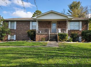 7320 Palmyra Dr, Knoxville, TN 37918