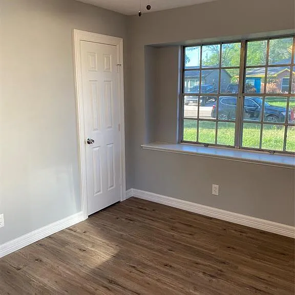 6109 Arthington St — Photo 12