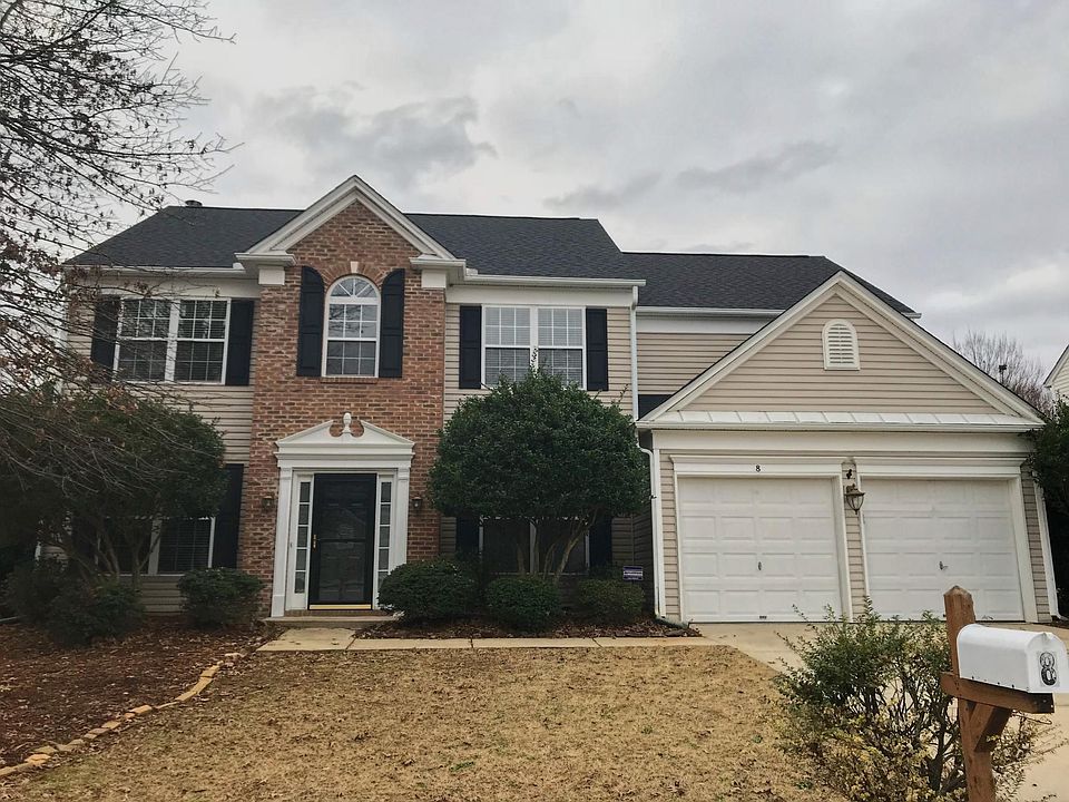 1st image of 8 Bay Hill Dr