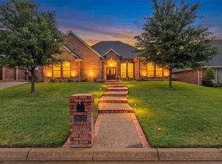 6205 Skylark Cir, North Richland Hills, TX 76180
