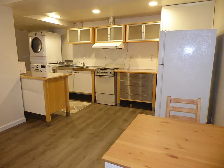 SE 38th Pl — Photo 4