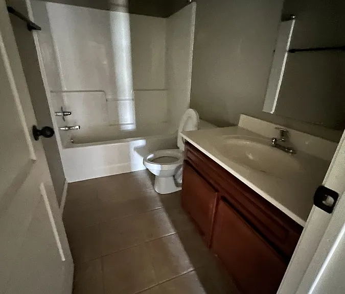 1716 N Chestnut Ave — Photo 13