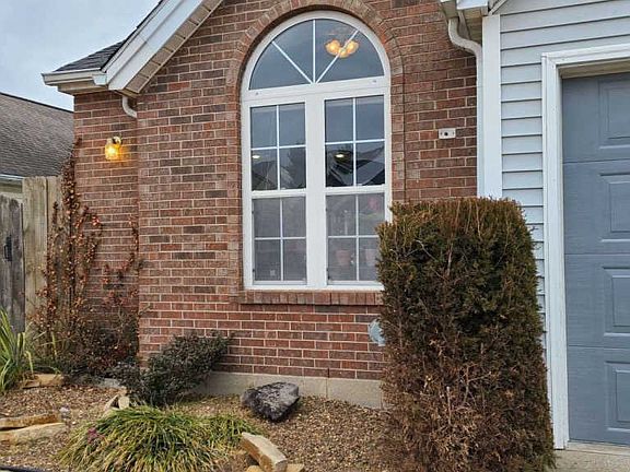 3rd image of 5828 Foxfield Dr