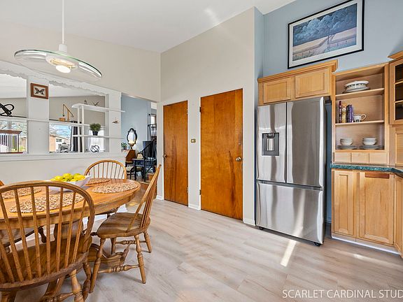 5th image of 818 Cadillac Dr
