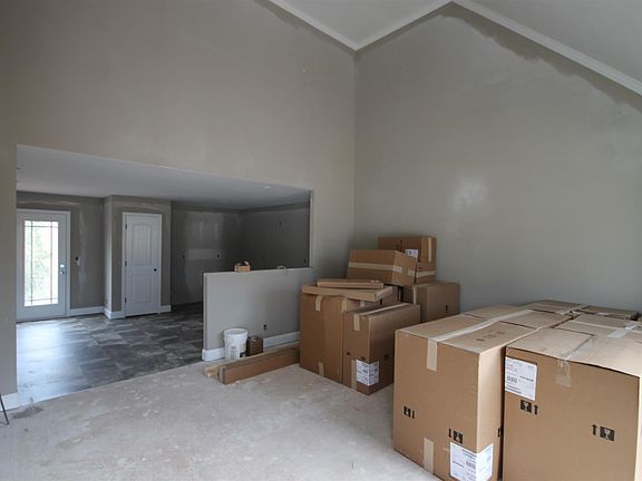 2nd image of 1205 Applewood Cir