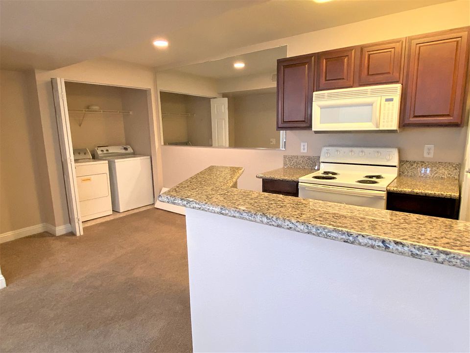 1st image of 5138 S Jones Blvd Unit 205