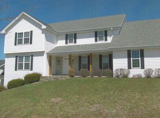 2714 Sandra Ln, City Of Waukesha, WI 53188