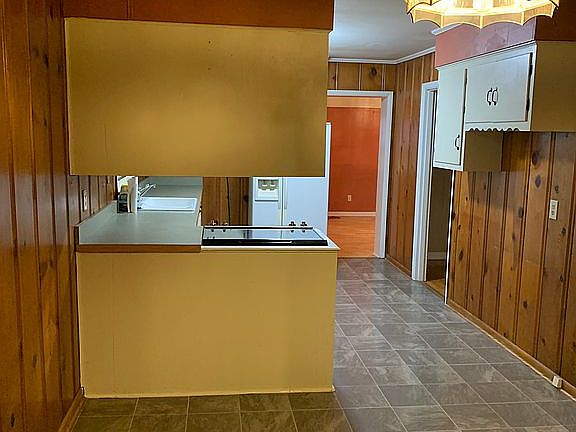 5th image of 241 Wedgewood Dr