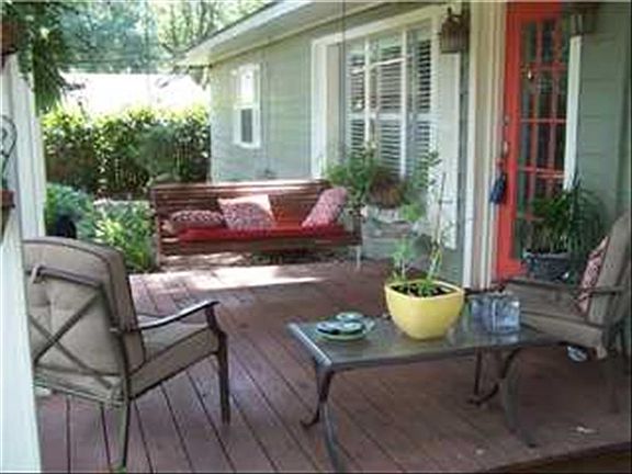 Front entrance/porch area