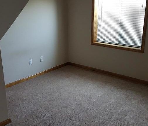 5th image of 1936 S Powahatan Ct