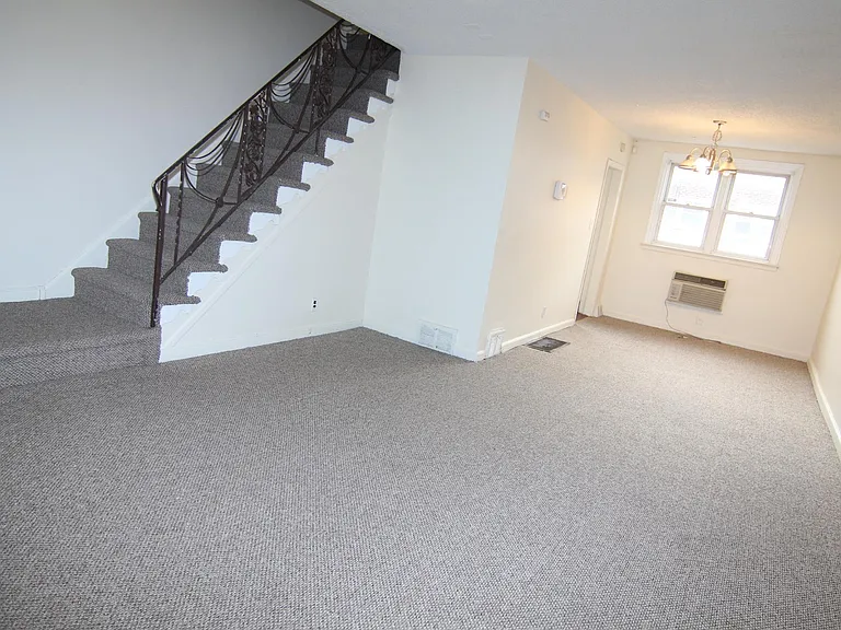4512 Robbins Ave — Photo 2