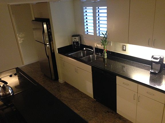 4th image of 1600 Carmel Dr APT 9