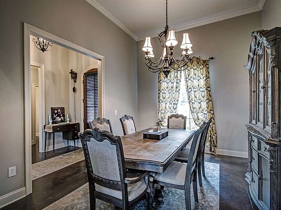 5th image of 1001 Belle Oak Ct