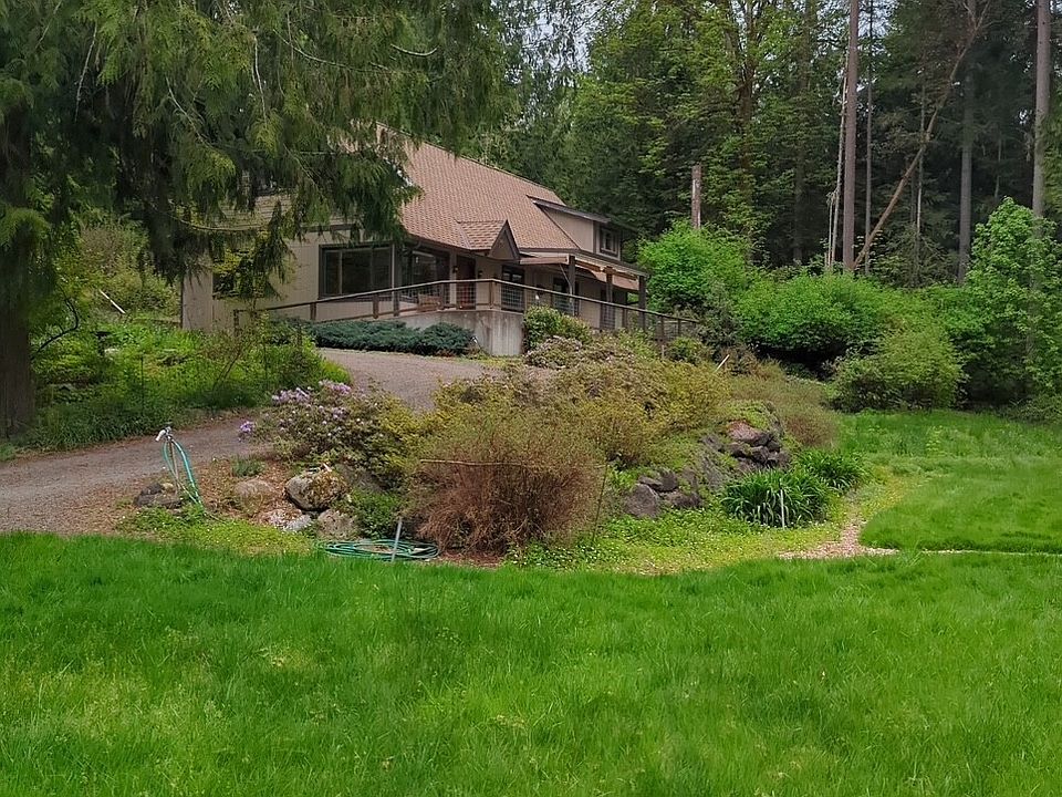 1st image of 18740 Diamond Drive NE