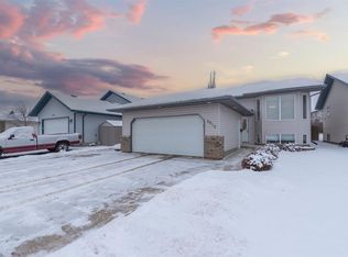 2912 S 65th Ave, Lloydminster, AB T9V 3H6