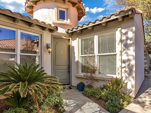 5th image of 2420 E Honeysuckle Pl