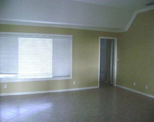 4th image of 310 21st Ct SW