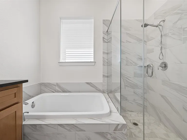 211 Amaranth Way — Photo 23