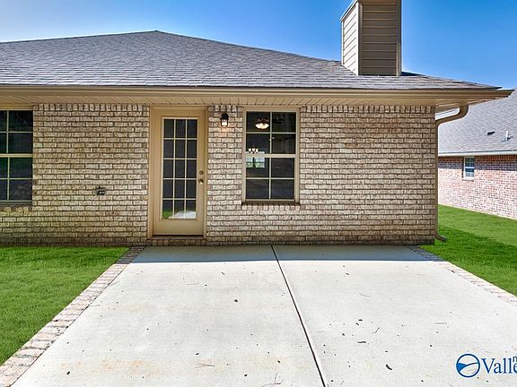 3rd image of 6112 Feather Way SE