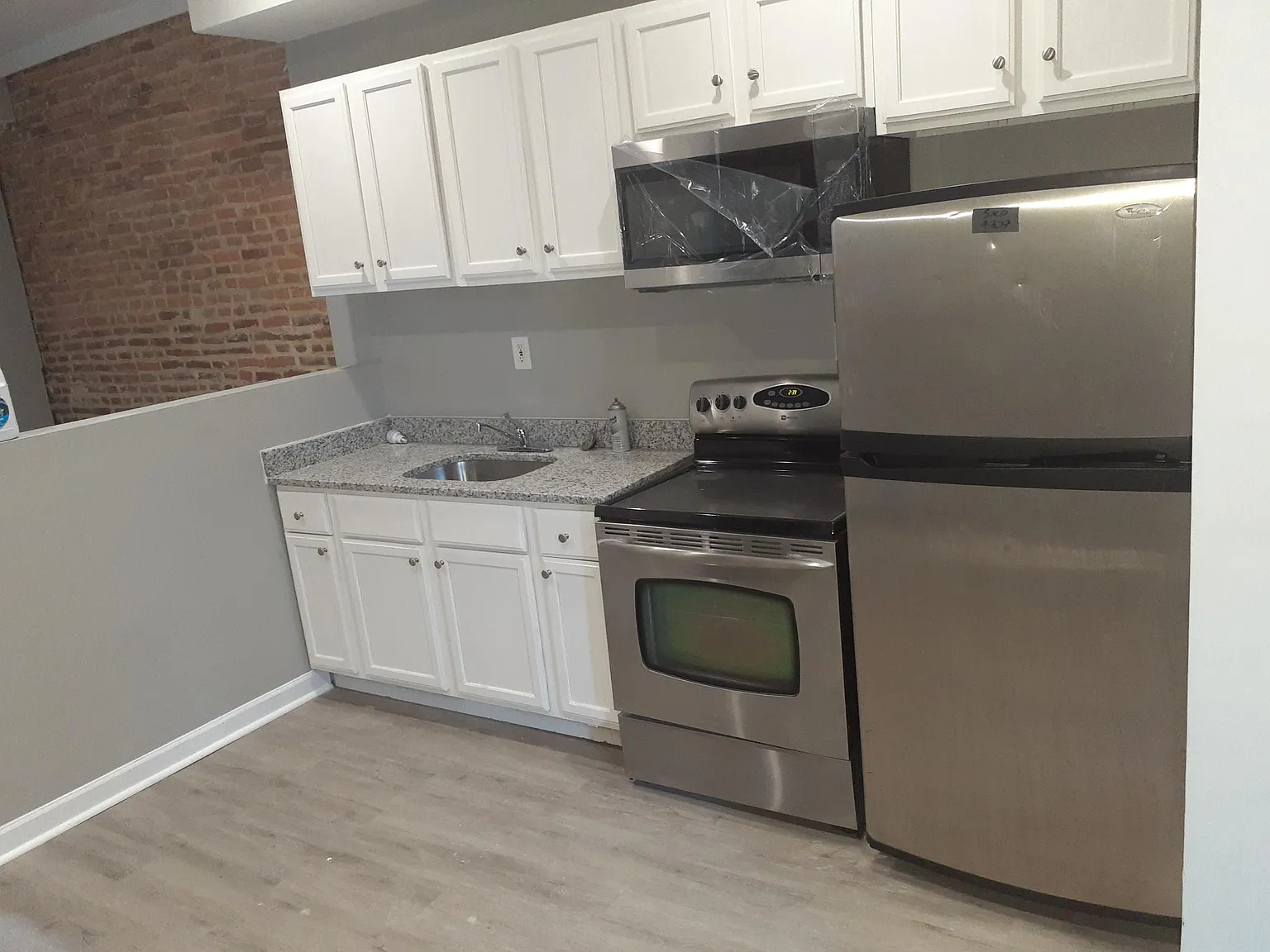 541 N Fulton Ave — Photo 1