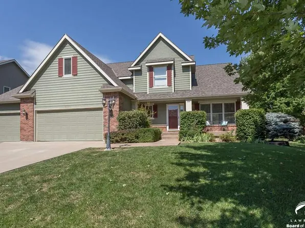 1112 Stoneridge Dr, Lawrence, KS 66049