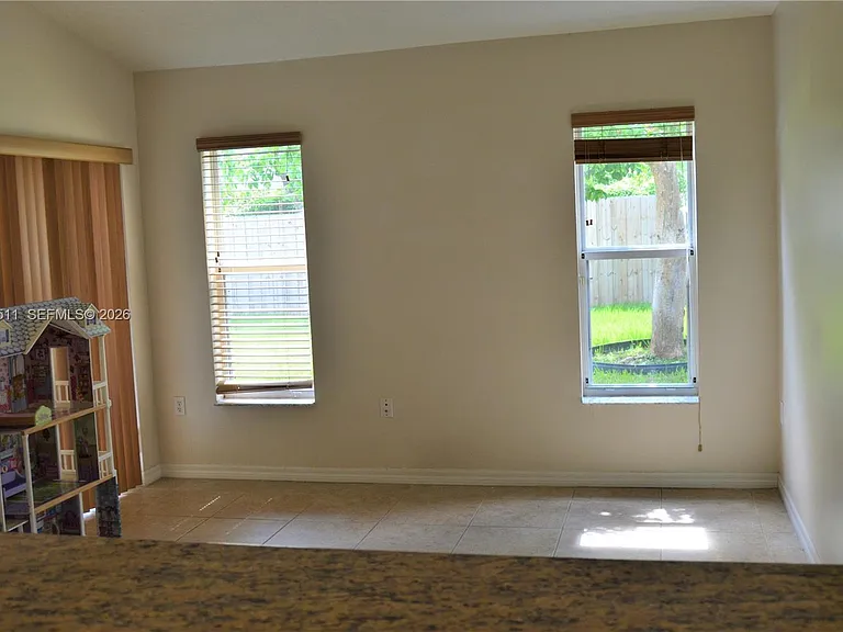 1855 NE 36th Ave — Photo 13
