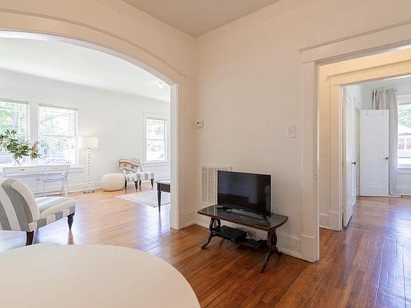 Dining room or office off kitchen, leading to large livingroom.