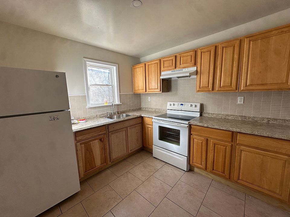 1st image of 528 W Cambria St #2