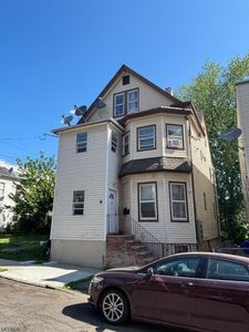 9 Courtland St, Paterson, NJ, 07503