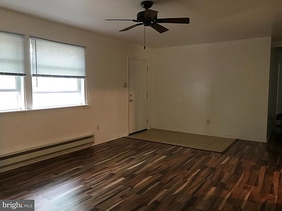 3rd image of 56 Clematis St