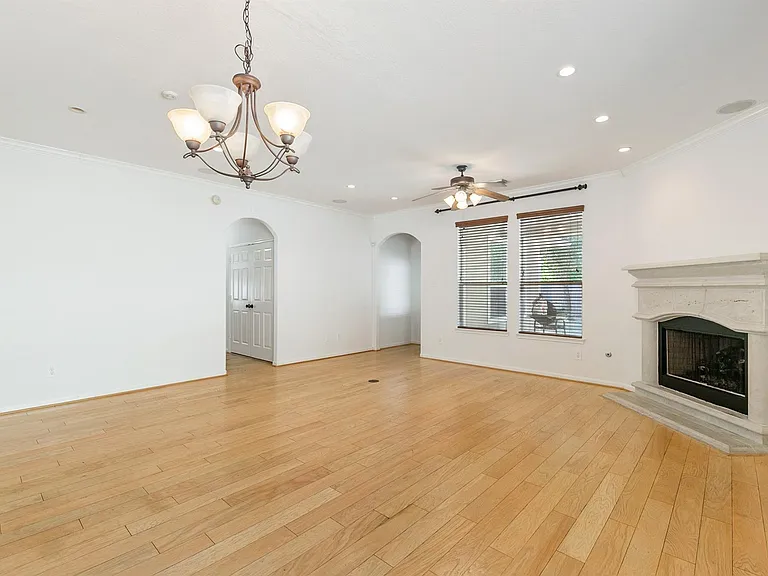 24527 Spring Harbor Dr — Photo 10