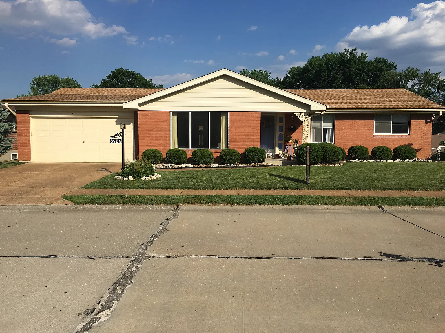 8732 Decorum Dr photo 1