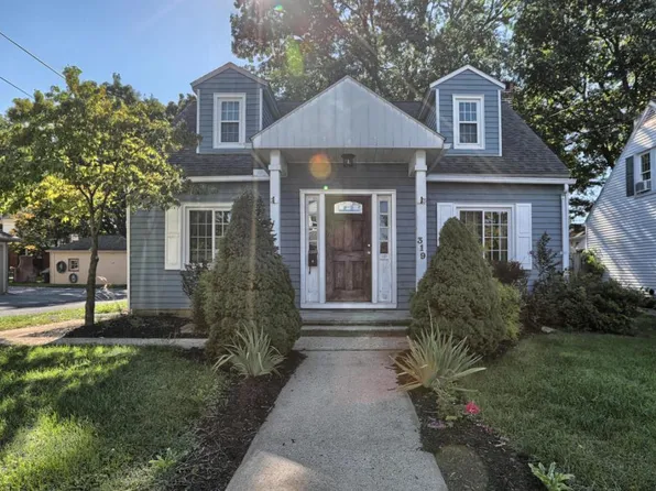 319 W Dover St, Manheim, PA 17545