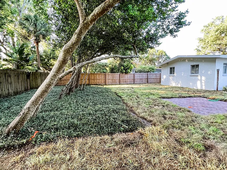 1300 Bennett Rd — Photo 28
