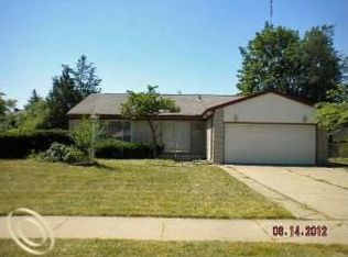 16955 Mount Vernon St, Southfield, MI 48075