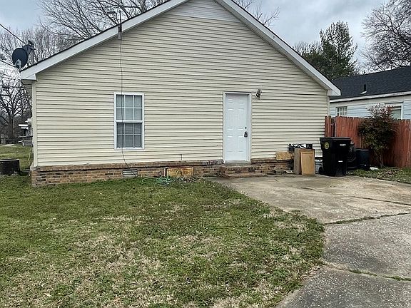 5th image of 902 Harrell Ave