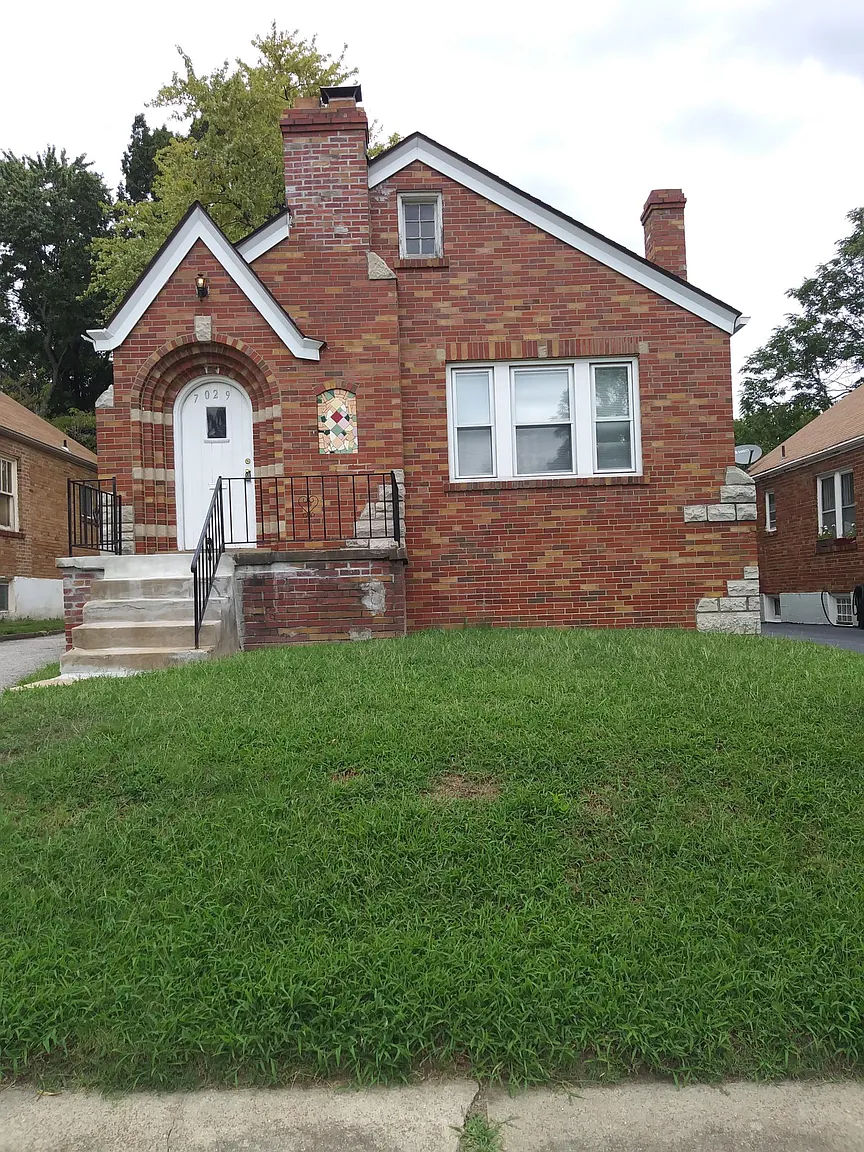 7029 Corbitt Ave photo 1