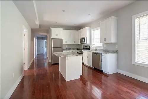 33 Covington St Photo 1